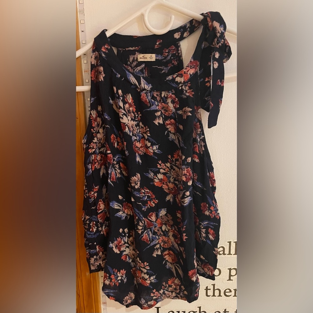 Hollister | Floral Tank Top | SIZE XS